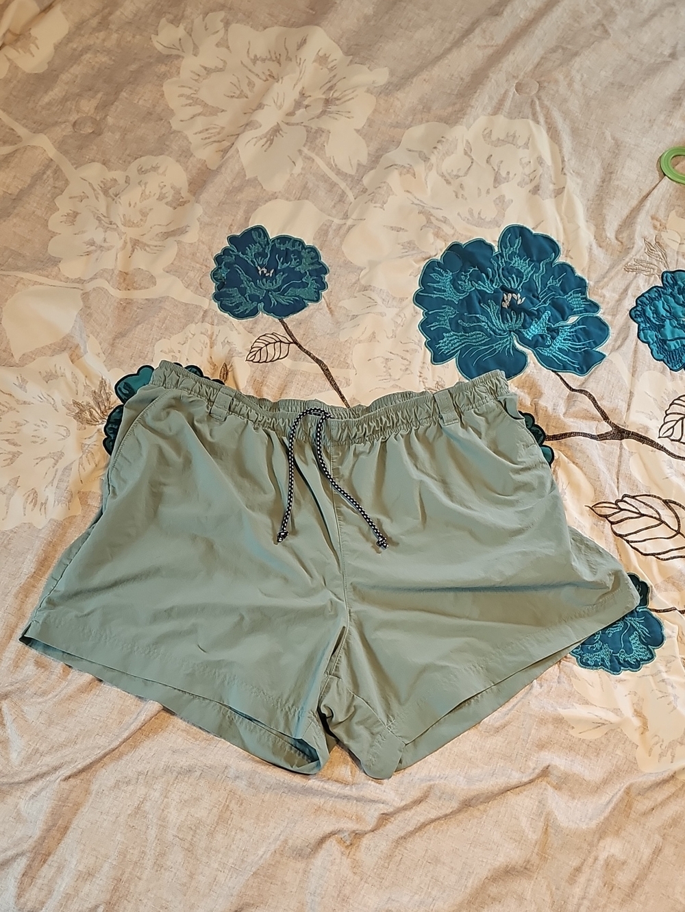 Columbia PFG Womens Shorts - Sage Green